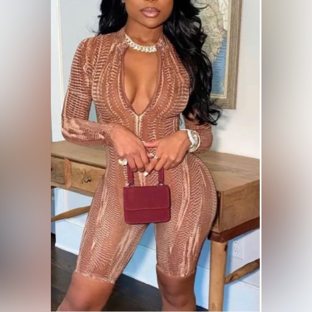 Long sleeve romper shorts
